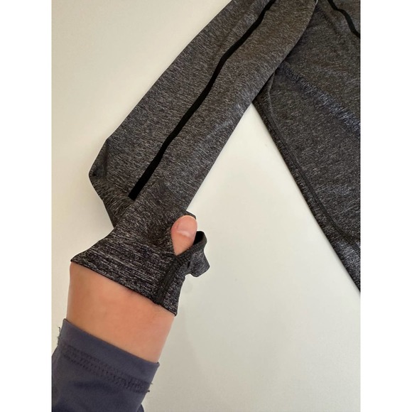 Women NWOT Nike XL stylish cool workout top athletic shirt, runs small fit mash - Picture 6 of 14